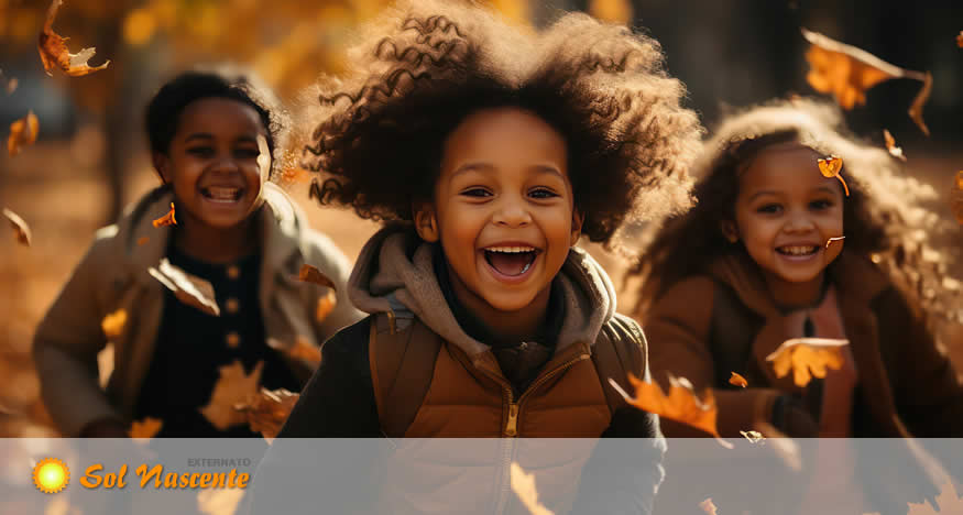 Outono: A Estação das Cores e das Descobertas. Externato Sol Nascente